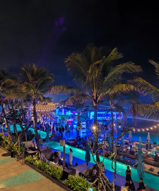 Photo Atlas Beach Club by Erika Vercelli - 5 Best Beach Clubs in Bali