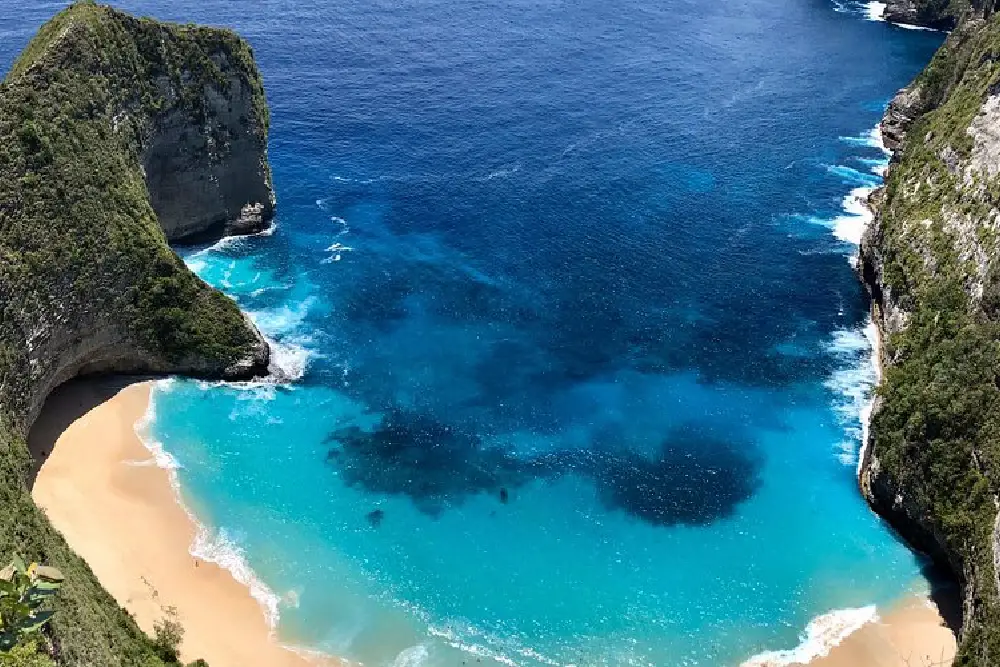 Photo Kelingking Beach by dynamic-media-cdn.tripadvisor.com