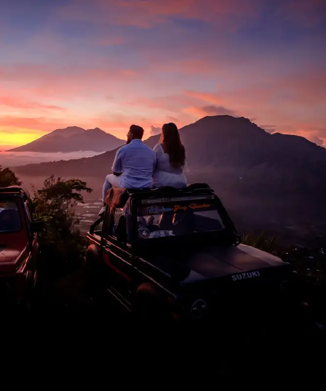 Photo Romantic Sunrise at Mount Batur by Jeep by bali travel photographer