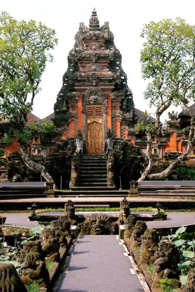 Photo Taman Saraswati Temple by Jane Coogan