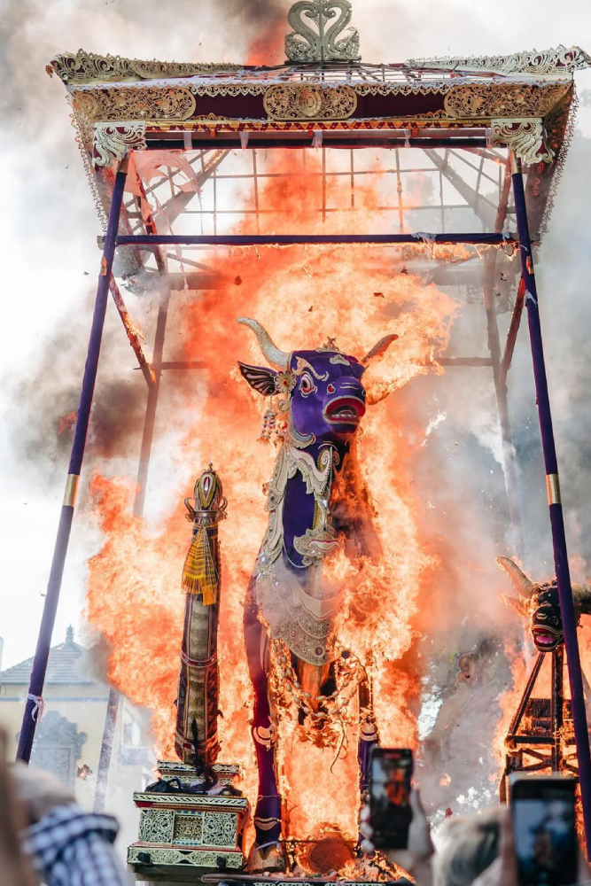 Photo Ngaben by pnd_photo